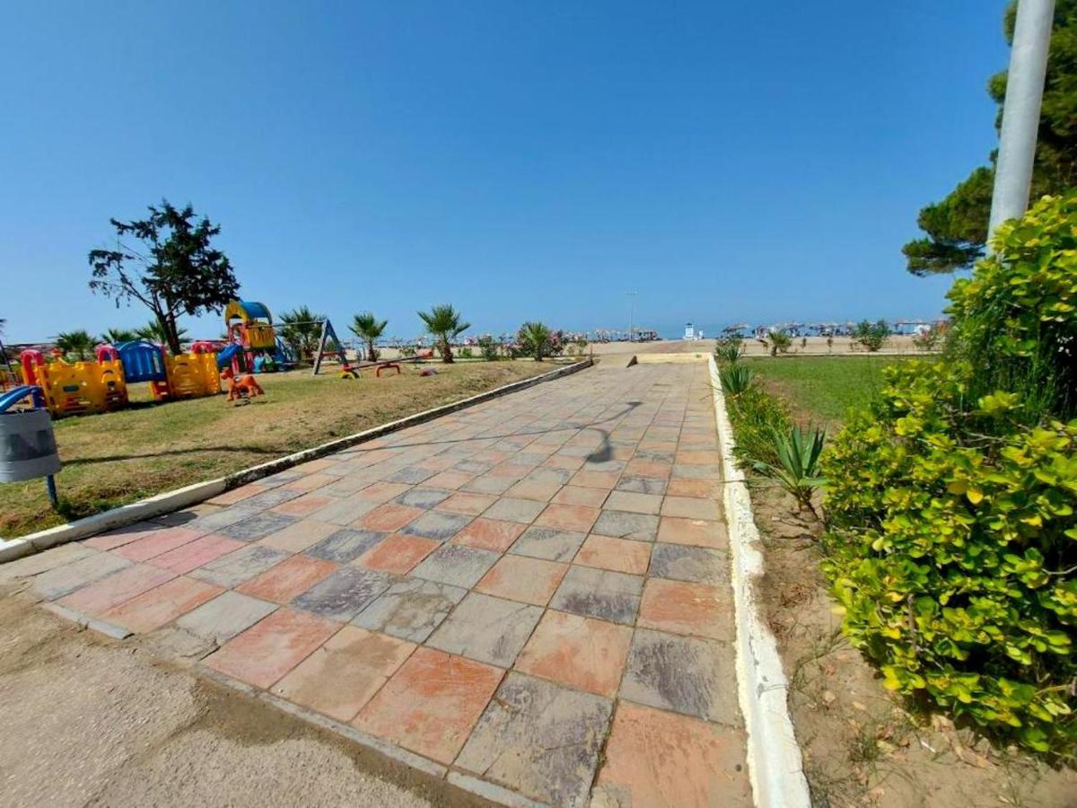Yellow Building Durrës Exterior foto