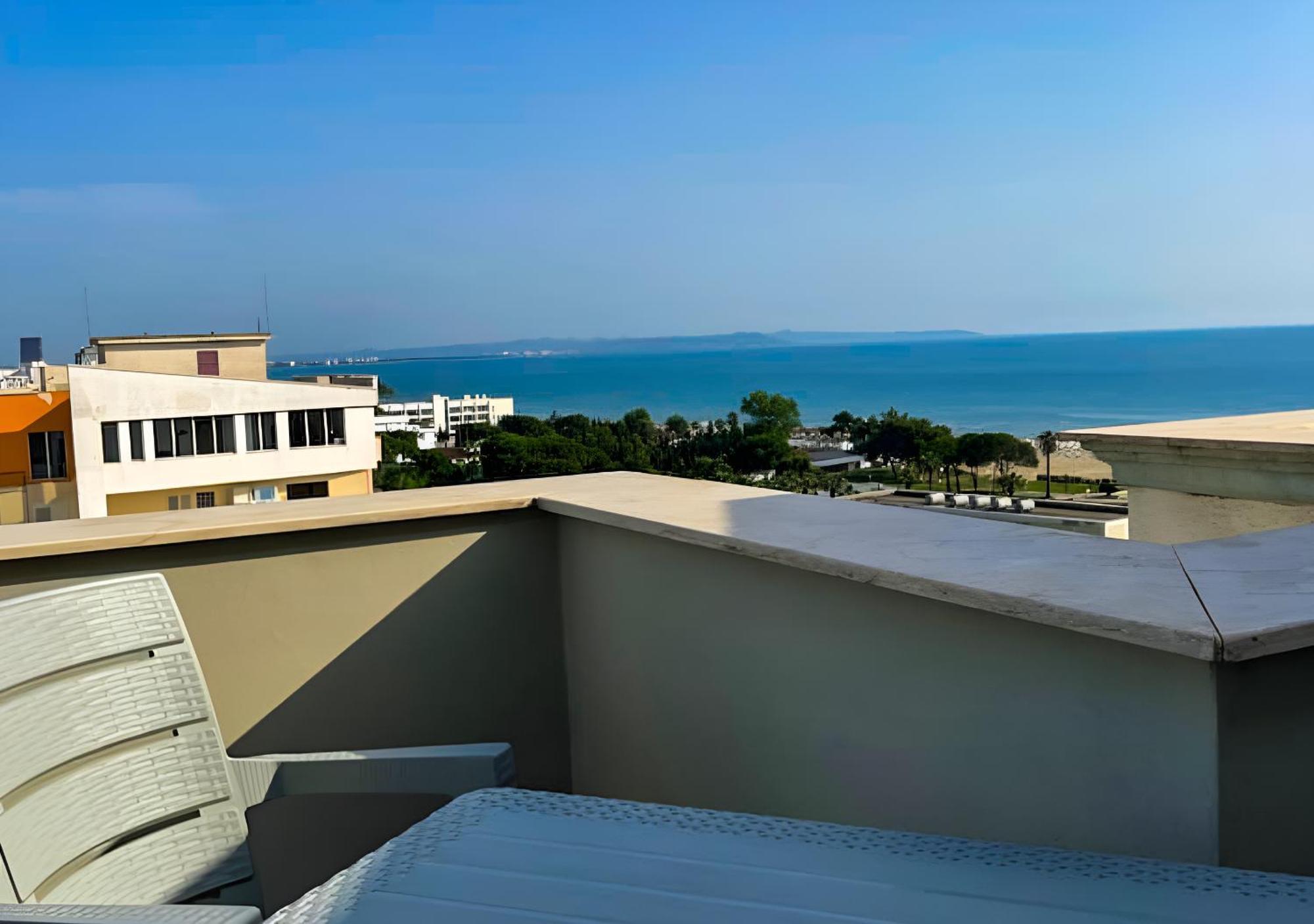 Yellow Building Durrës Exterior foto